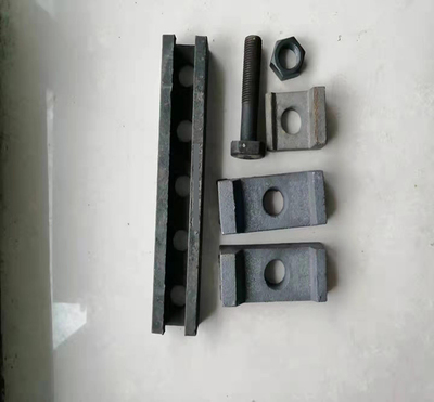 油田滑道生產(chǎn)加工 楊趙緊固件 鑄鋼油田滑道批發(fā)